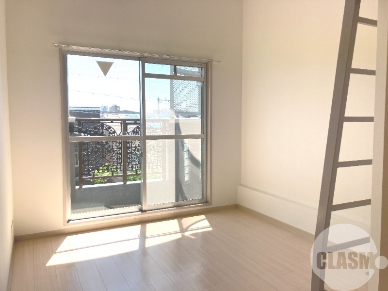 居室・リビング　明るいお部屋です♪