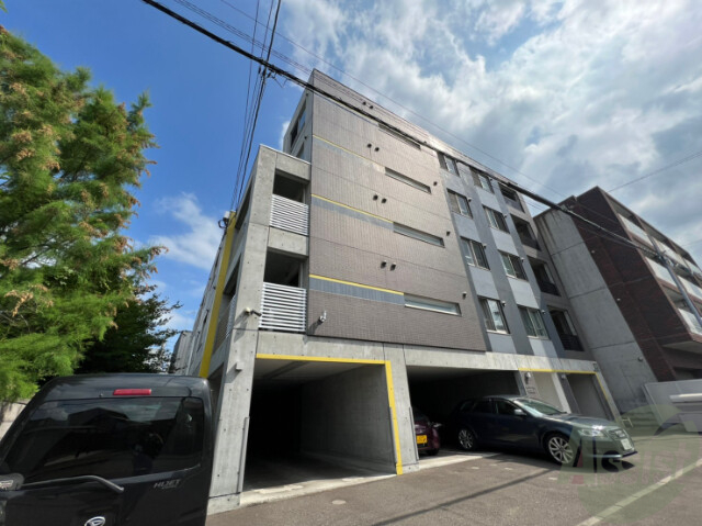 建物外観　札幌市中央区宮の森２条「Ｍ－ＳＴＹＬＥ．ＳＴＥＬＬＡ」