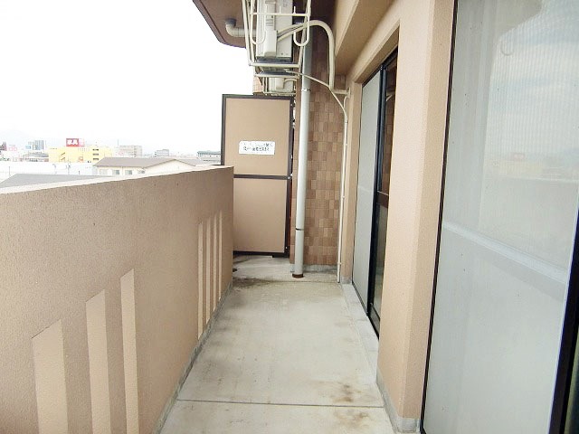 バルコニー　南西向きで日当たり良好☆