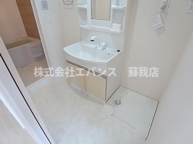 洗面設備　脱衣スペースもあります