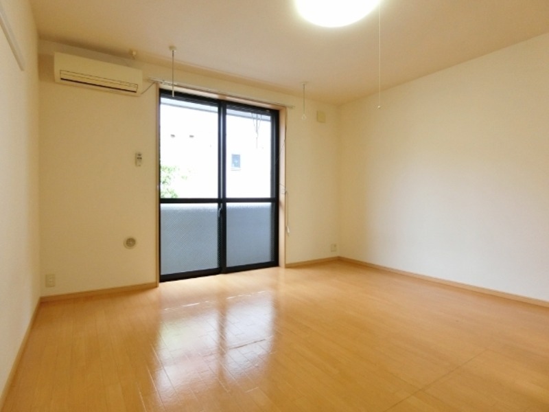 居室・リビング　図面と現状に相違がある場合には現状を優先