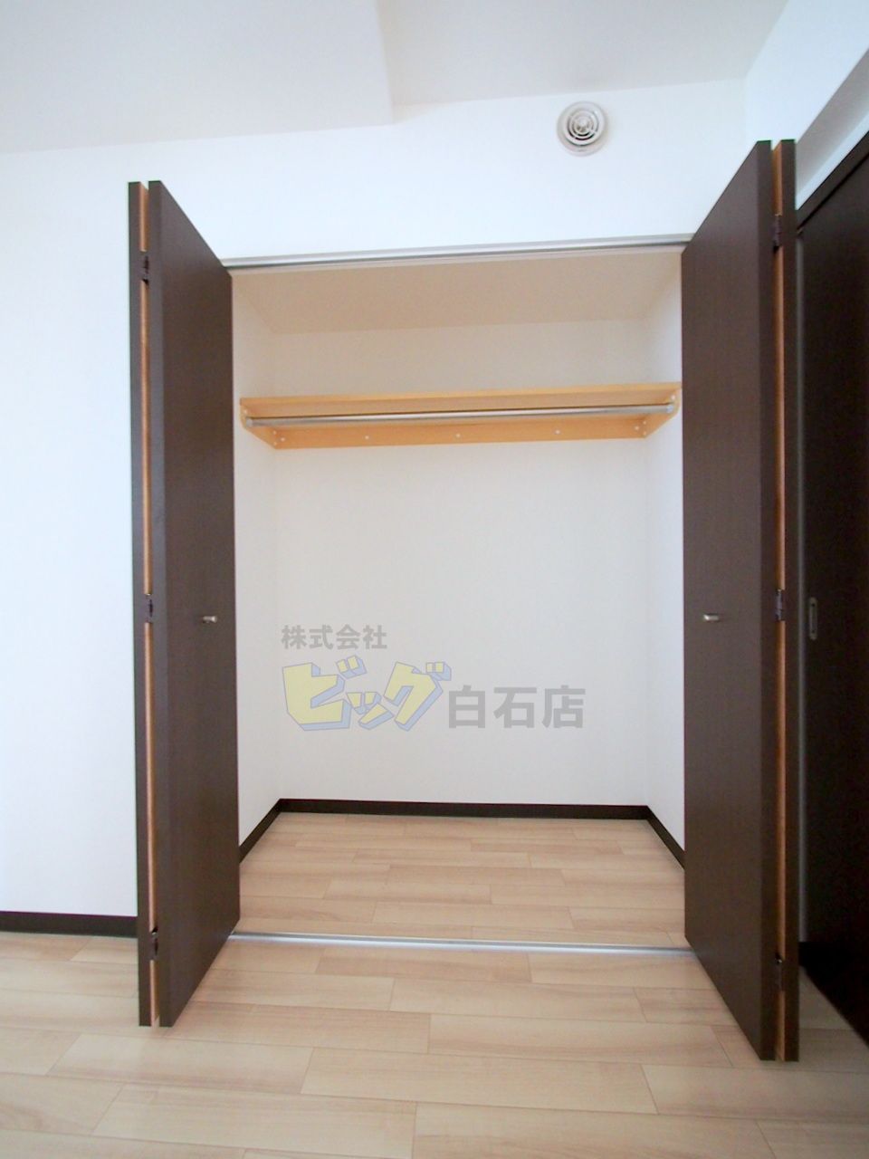 収納　各部屋にクローゼット完備しています♪