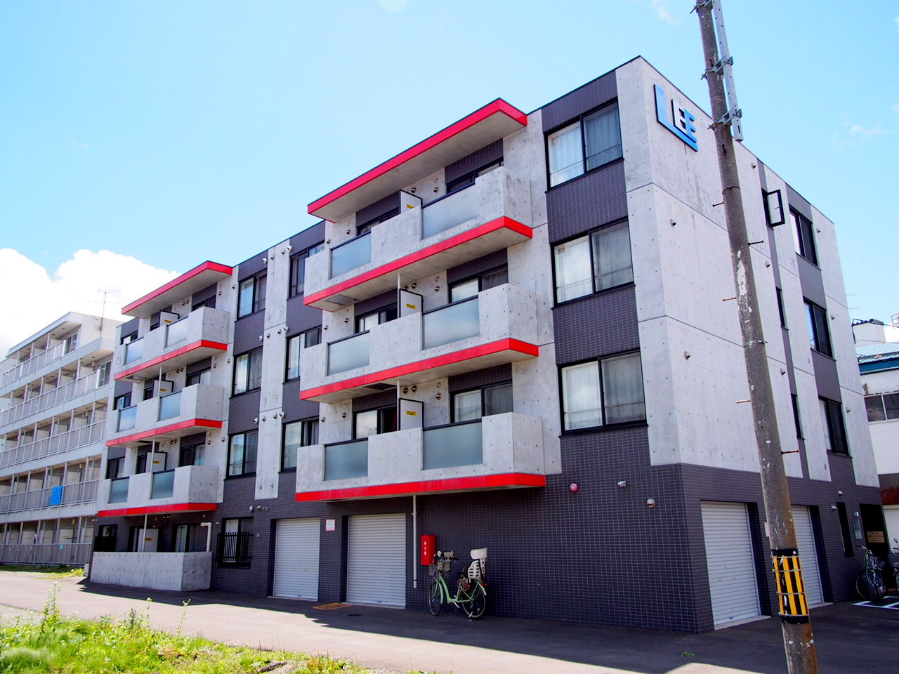 建物外観　人気のオートロック付きマンションです♪