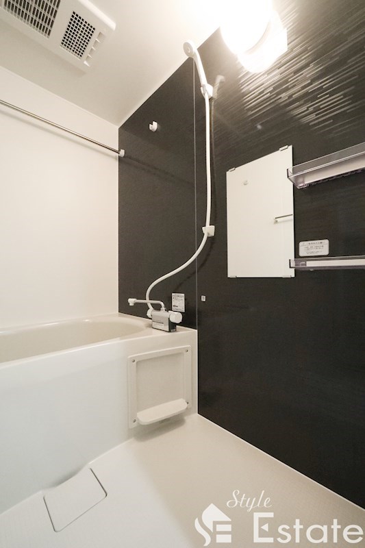 バス・シャワールーム　バスルーム