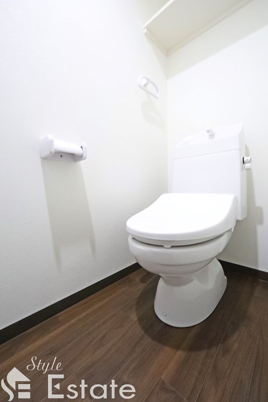 トイレ　温水洗浄便座