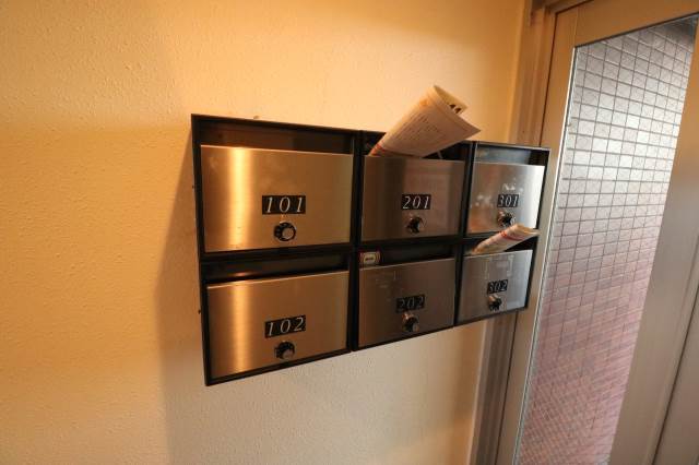 ロビー　郵便受け♪