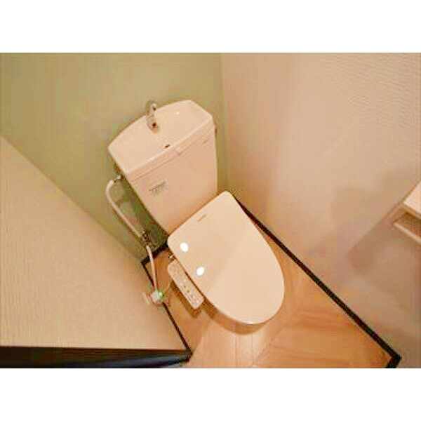 トイレ　いつも清潔・ウォシュレット完備しています♪