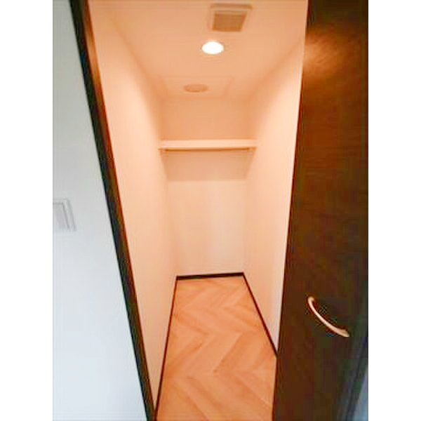 収納　衣類の収納に便利なクローゼットです♪