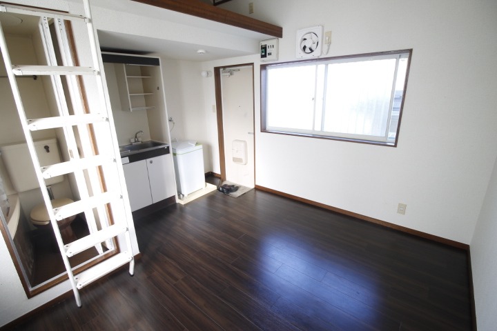 居室・リビング　※他部屋参考写真