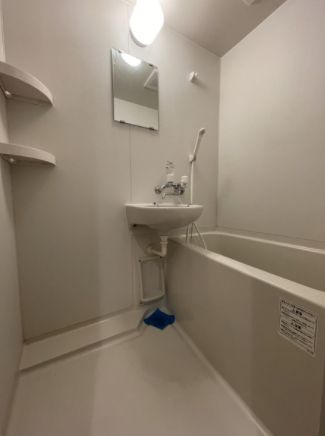 バス・シャワールーム　人気のバストイレ別♪（同一仕様写真）