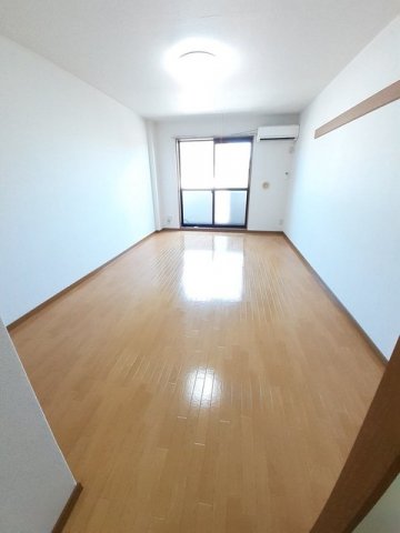 居室・リビング　内装です