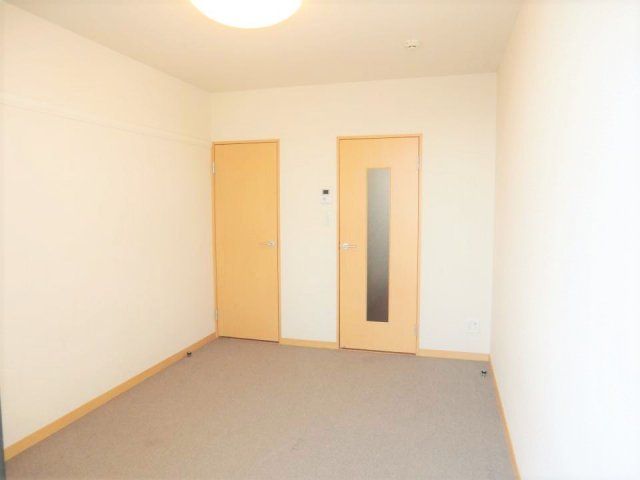 居室・リビング　同タイプ物件の為、形状や間取寸法、色調等が実際とは異なります