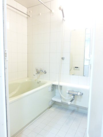 バス・シャワールーム　バスルーム