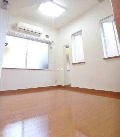 居室・リビング　使いやすい居間です