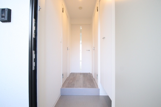 玄関　※別室の参考写真の為、現況優先です。