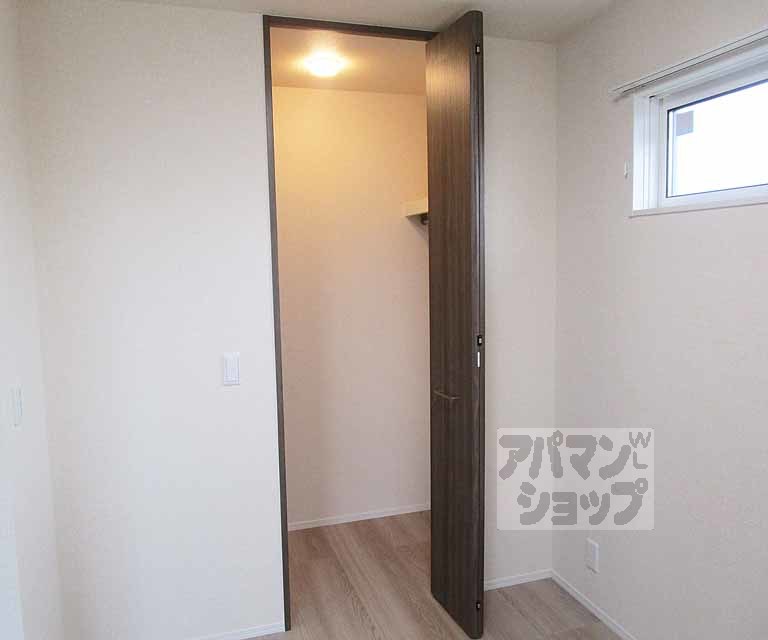 収納　３０１号室の写真です。