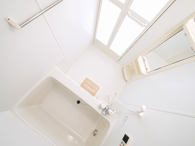 バス・シャワールーム　コンパクトな浴室はお掃除も簡単です