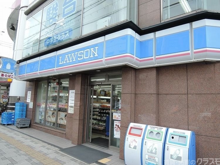 コンビニ　ローソン烏丸七条店（コンビニ）まで212m