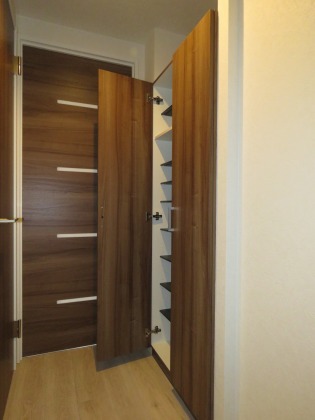 その他設備　玄関収納