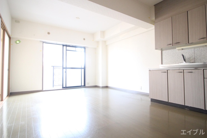 居室・リビング　※別のお部屋の写真です