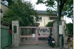 幼稚園・保育園　川口市立本町保育所（幼稚園・保育園）まで352m