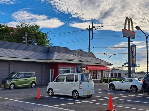 飲食店　マクドナルド 那珂町店（飲食店）まで708m