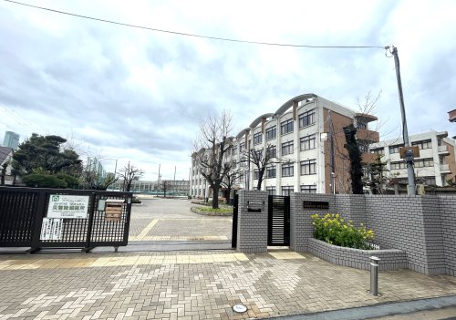 小学校　生野未来学園（小学校）まで642m