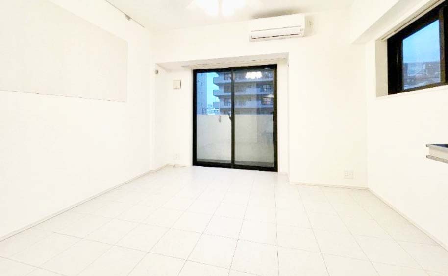 居室・リビング　★角部屋、二面採光、風通しも良好★