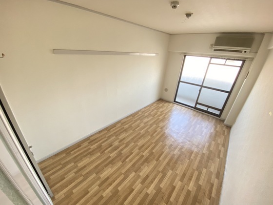 居室・リビング　※別部屋の写真です