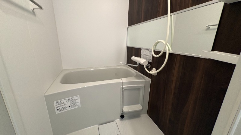 バス・シャワールーム　バスルーム