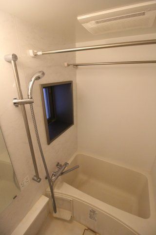 バス・シャワールーム　デルックスイケブクロ　豊島区池袋4