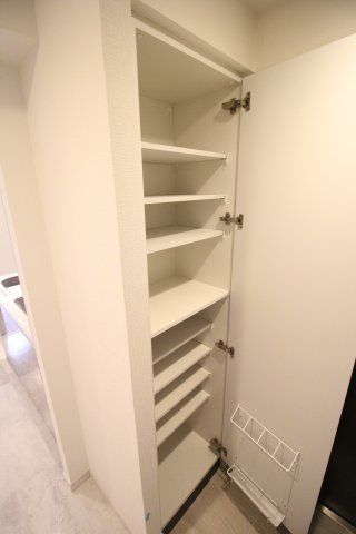 収納　デルックスイケブクロ　豊島区池袋4