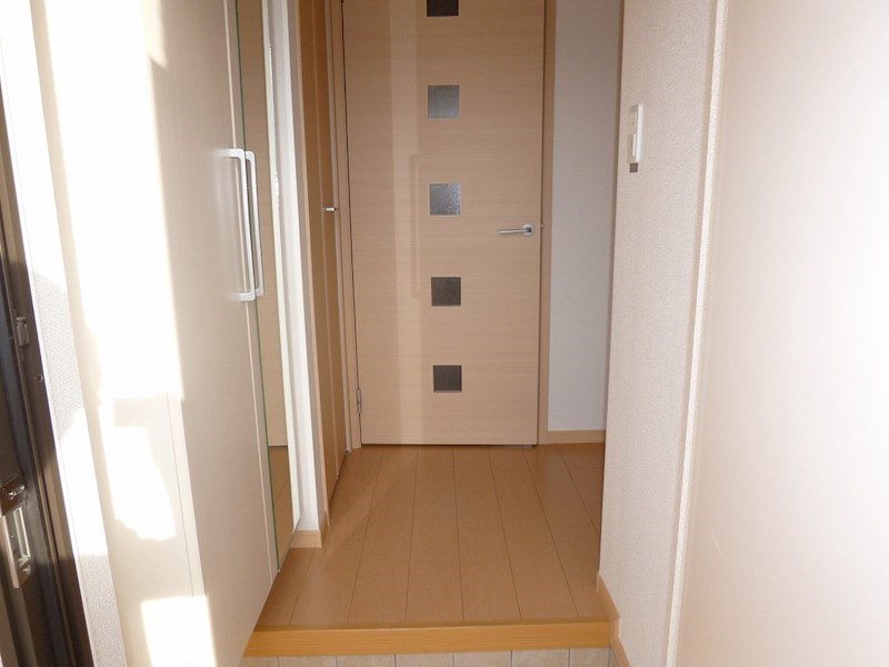 玄関　類似部屋写真