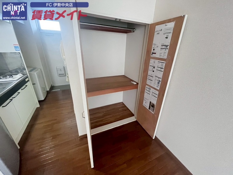 収納　同物件別部屋写真