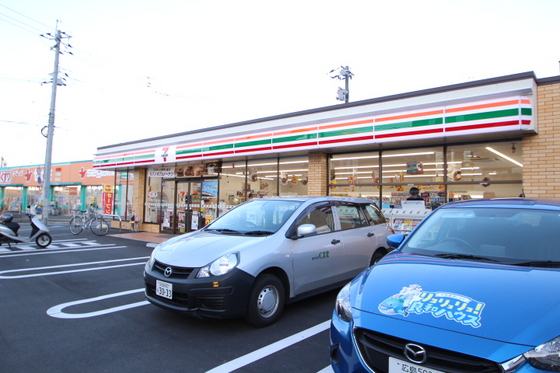 コンビニ　セブンイレブン広島西原６丁目店（コンビニ）まで127m