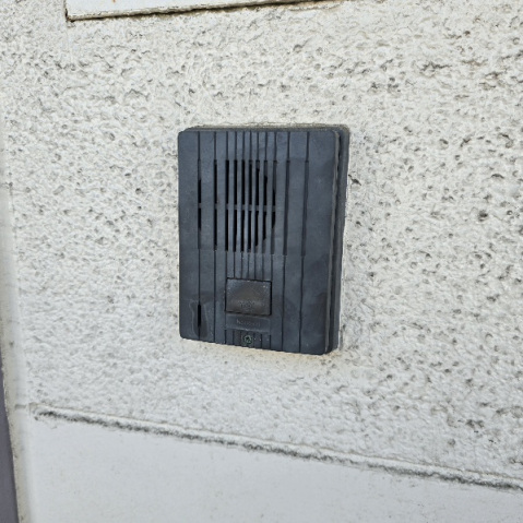 セキュリティ　外に倉庫もあります