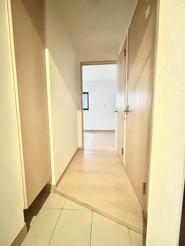 玄関　☆広々バルコニー☆