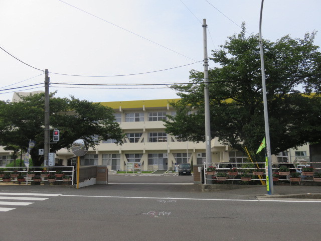 小学校　泉川小学校（小学校）まで468m