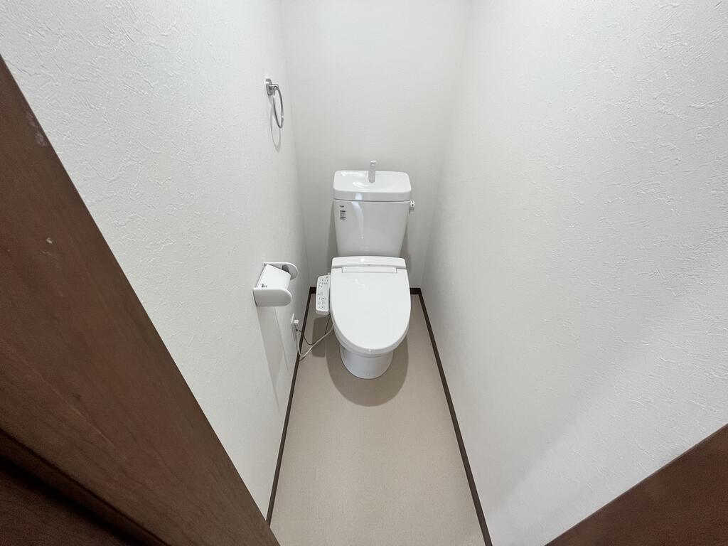 トイレ　※別号室参考写真