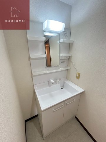 洗面設備　玄関です