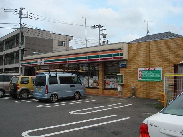 コンビニ　セブンイレブン門沢橋店（コンビニ）まで182m
