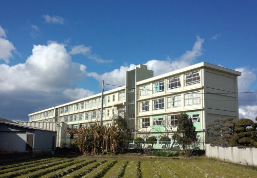 中学校　加古川市立平岡中学校（中学校）まで420m