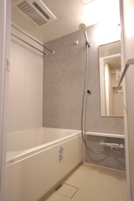 バス・シャワールーム　※写真は同タイプ住戸です。