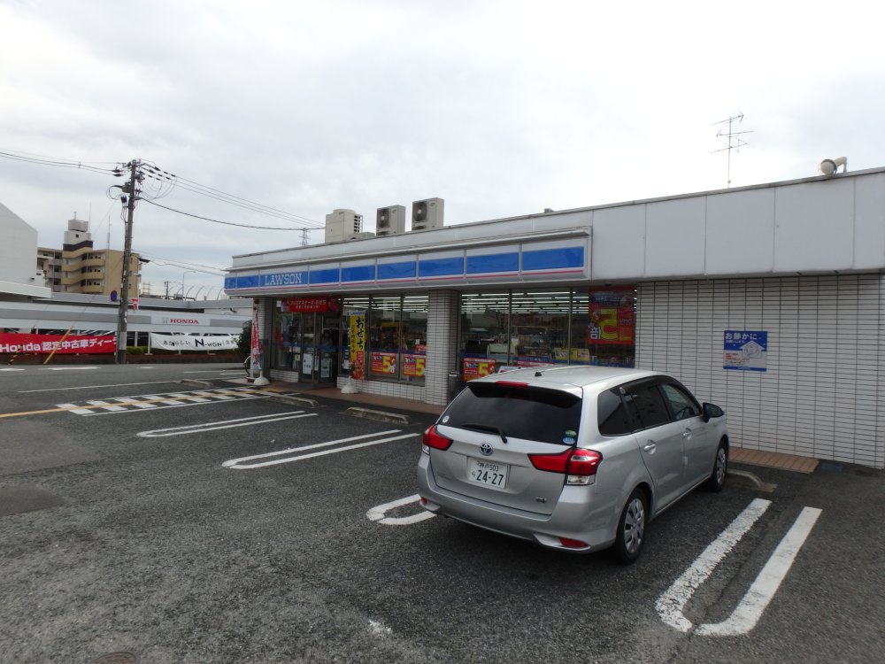 コンビニ　ローソン尼崎名神町2丁目店（コンビニ）まで262m