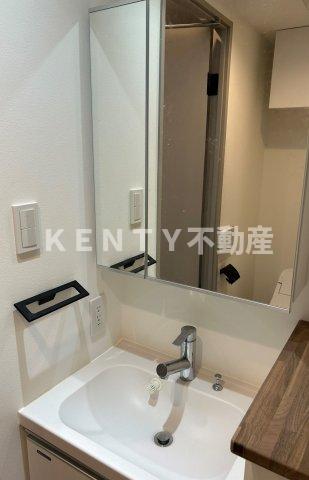 洗面設備　使いやすい洗面所です
