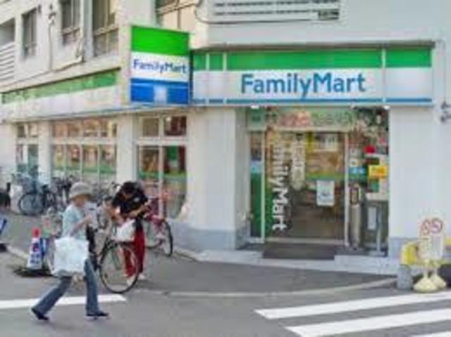 コンビニ　ファミリーマート中津二丁目店（コンビニ）まで431m