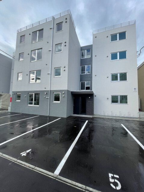 建物外観　シンプルで綺麗な外観☆