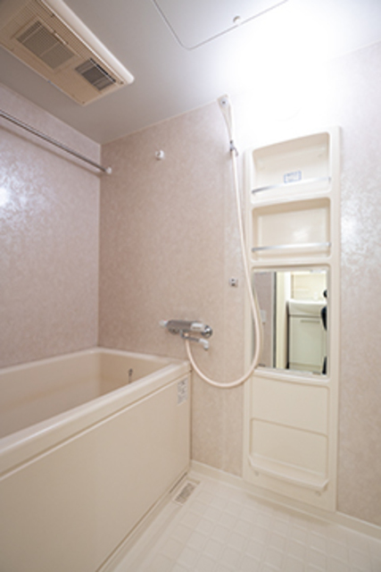 バス・シャワールーム　※写真は同タイプ住戸です。