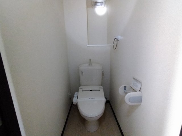 その他　温水洗浄便座設置