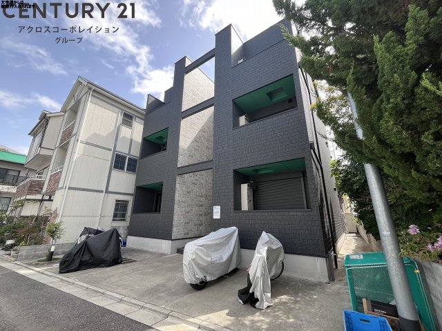 建物外観　オートロック付きで安心です♪